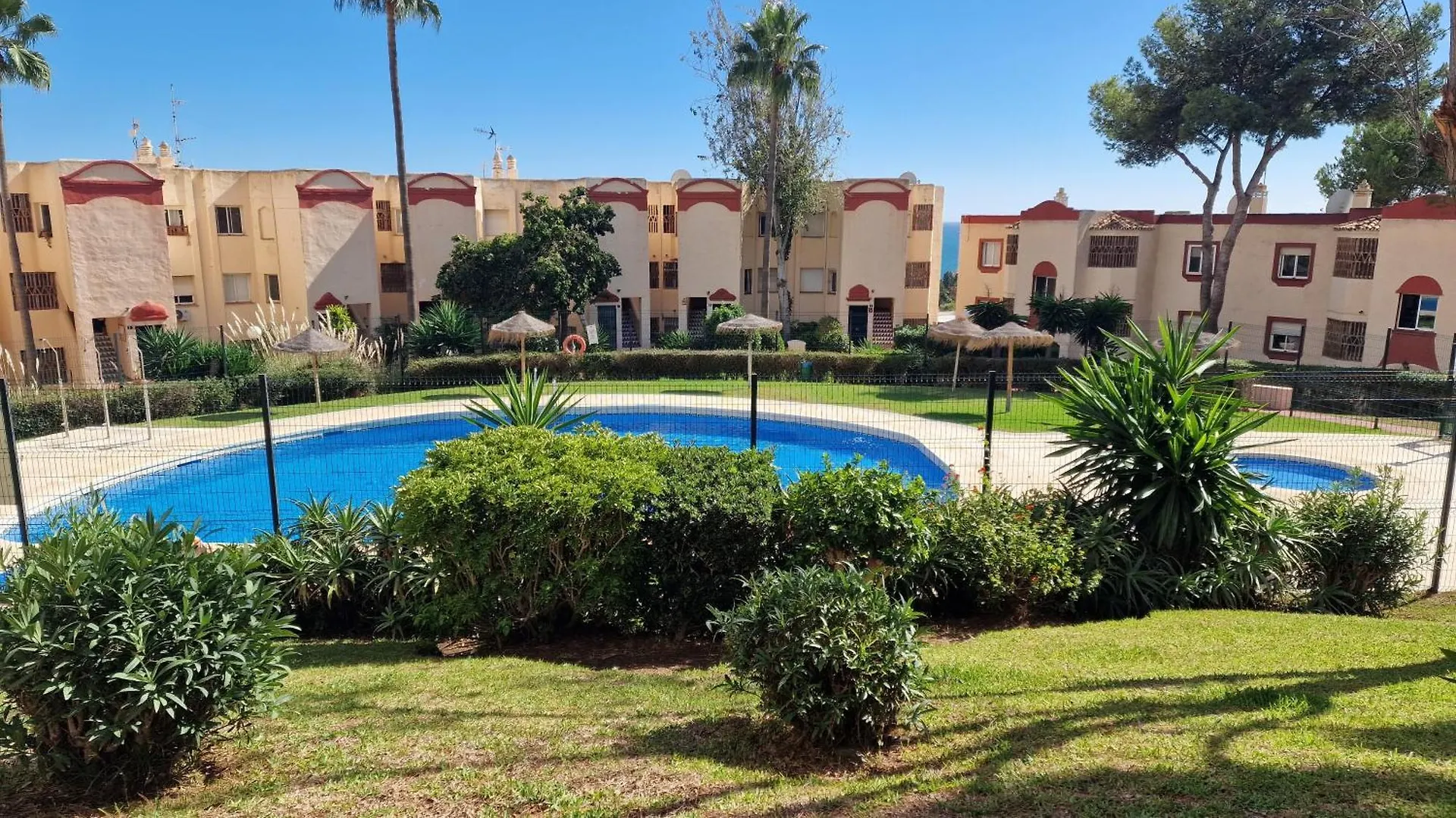 Appartamento Near Sea & Golf, Riviera 2 Bed 2 Bath Apt With Pool! MIJAS COSTA